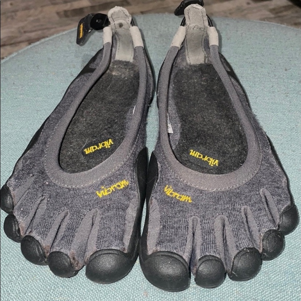 Vibram five finger smart wool gray shoes size 40